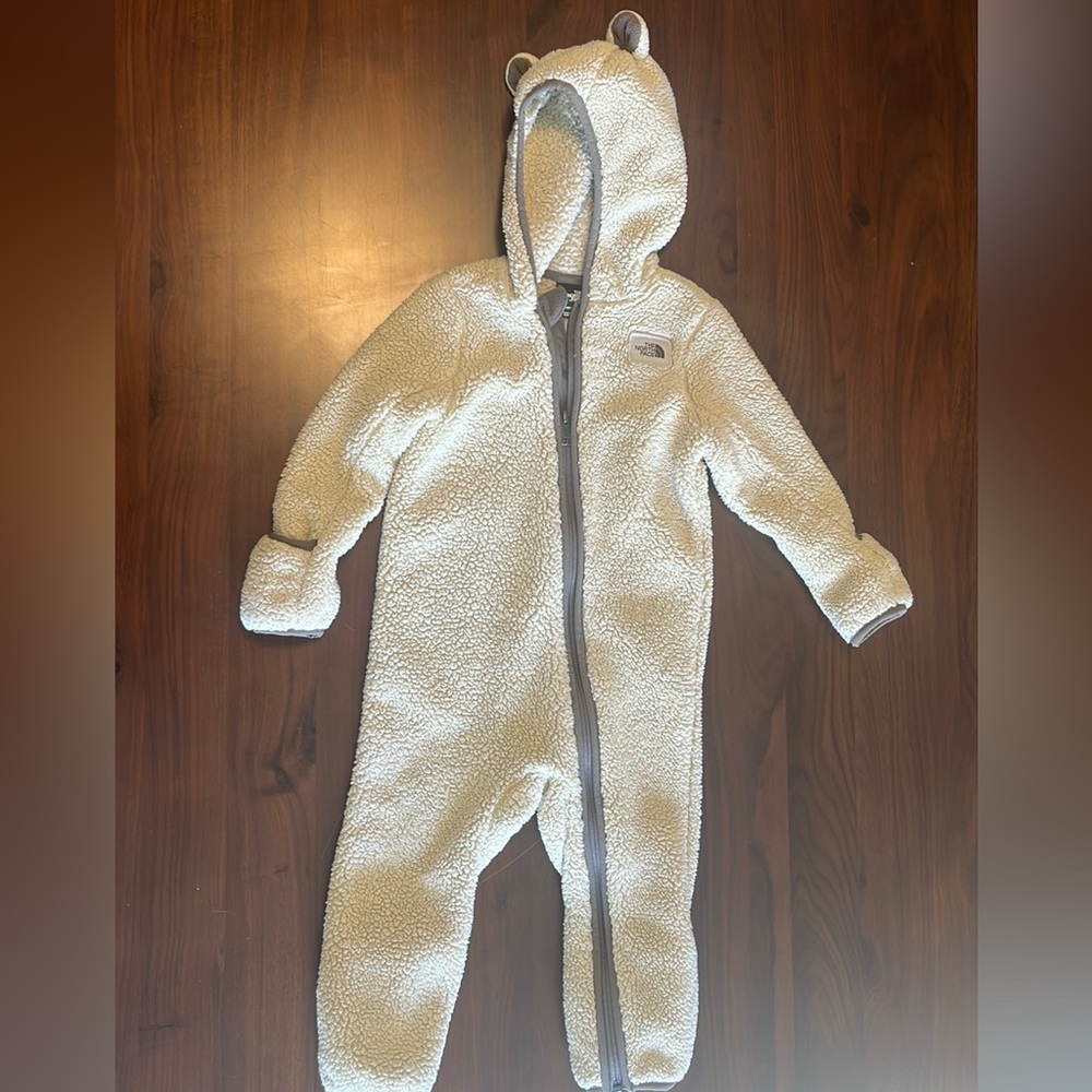 The NorthFace Teddy Bear Sherpa Bunting
